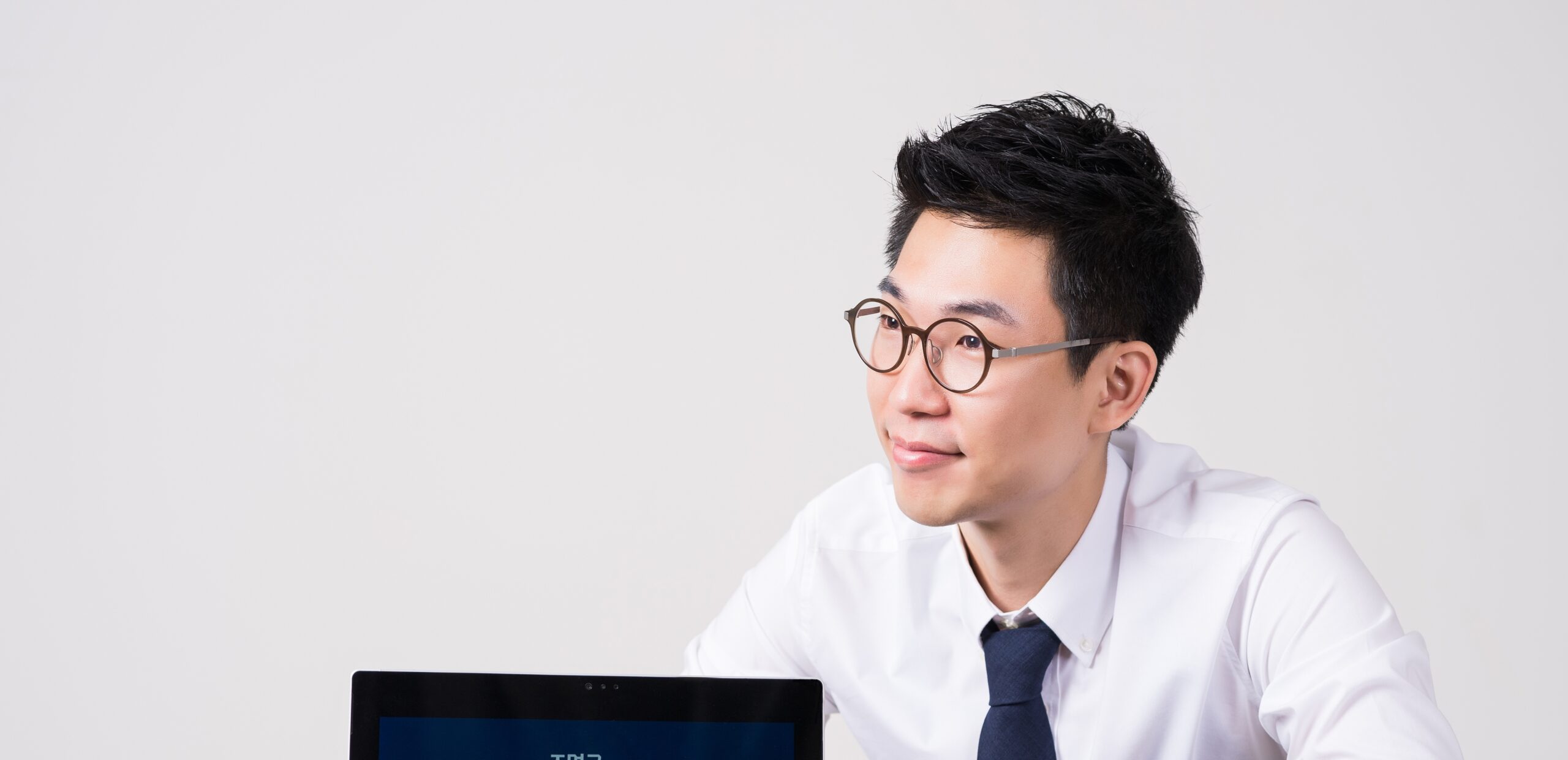 자존감 낮은 사람 특징 30가지 2 조명국 홈페이지용 수정 scaled